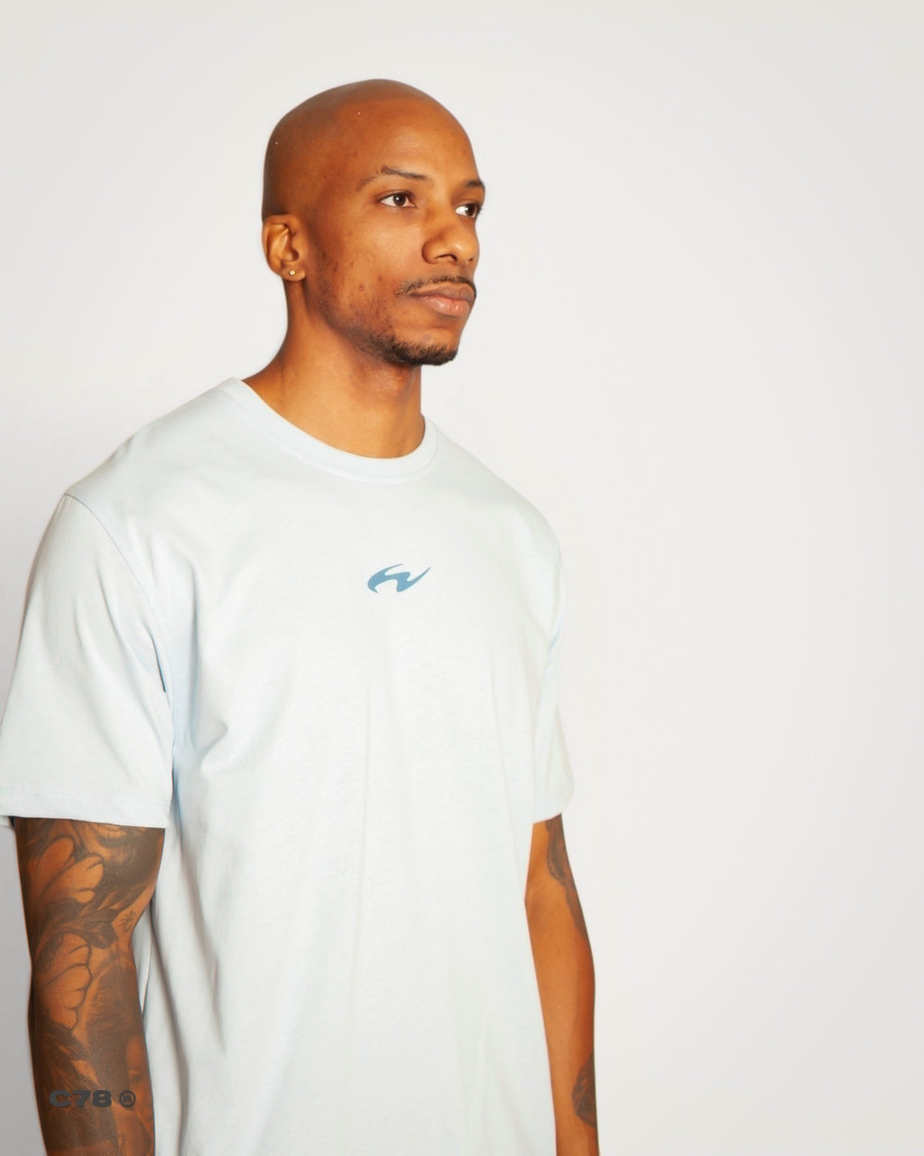 CAMISETA REGULAR FIT AZUL CLARO