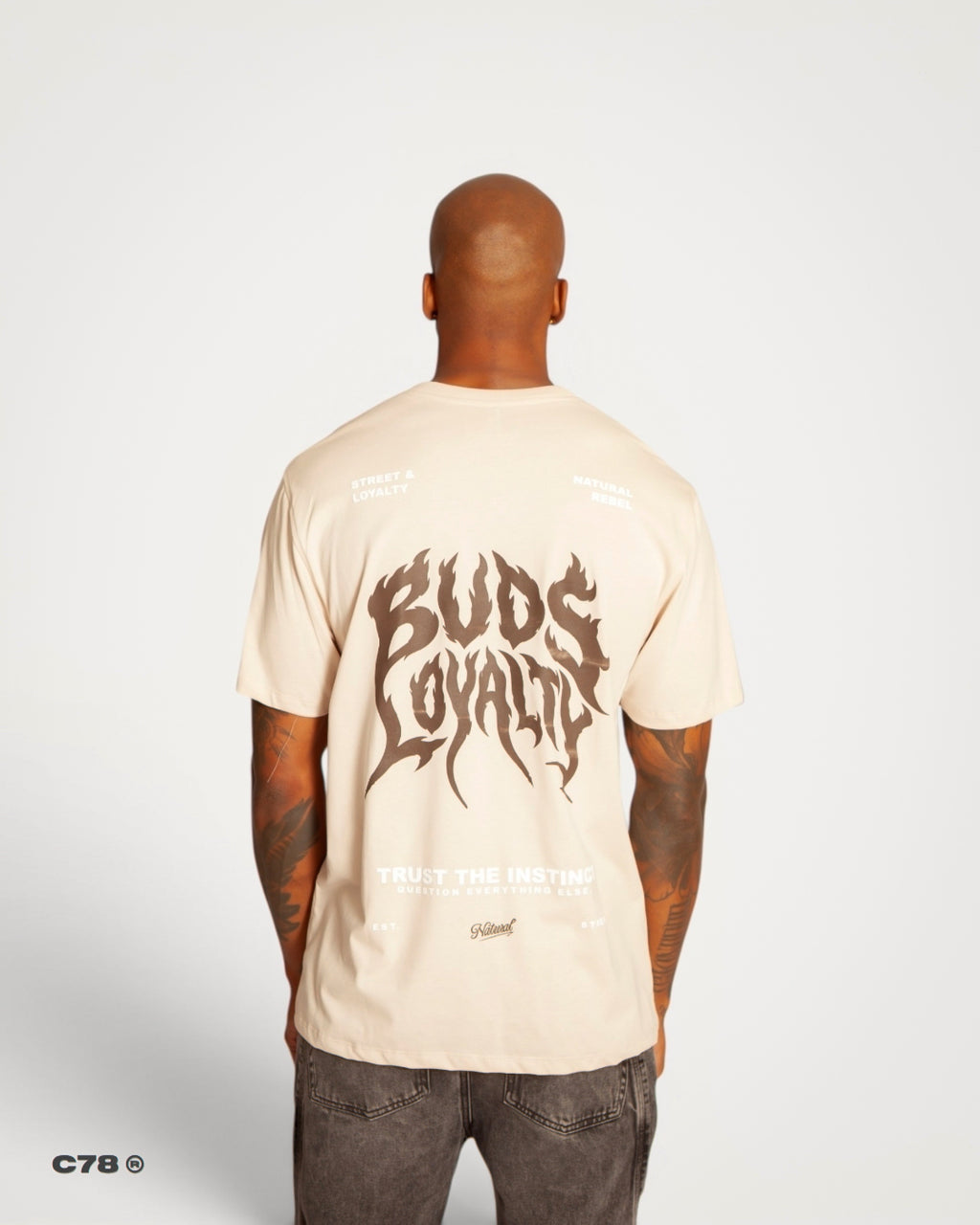 CAMISETA REGULAR FIT BEIGE INSTINCT