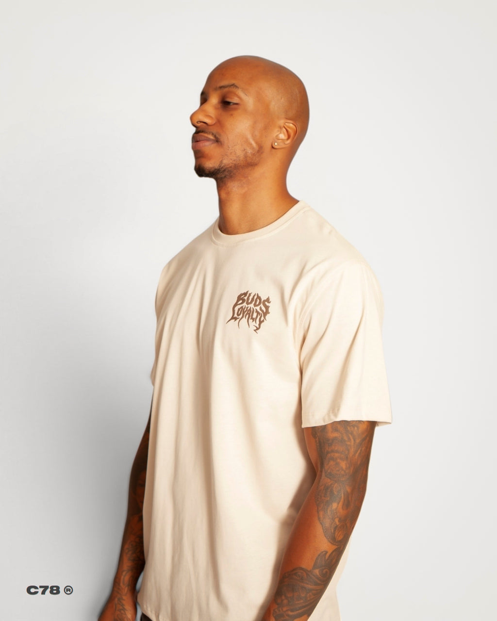 CAMISETA REGULAR FIT BEIGE INSTINCT