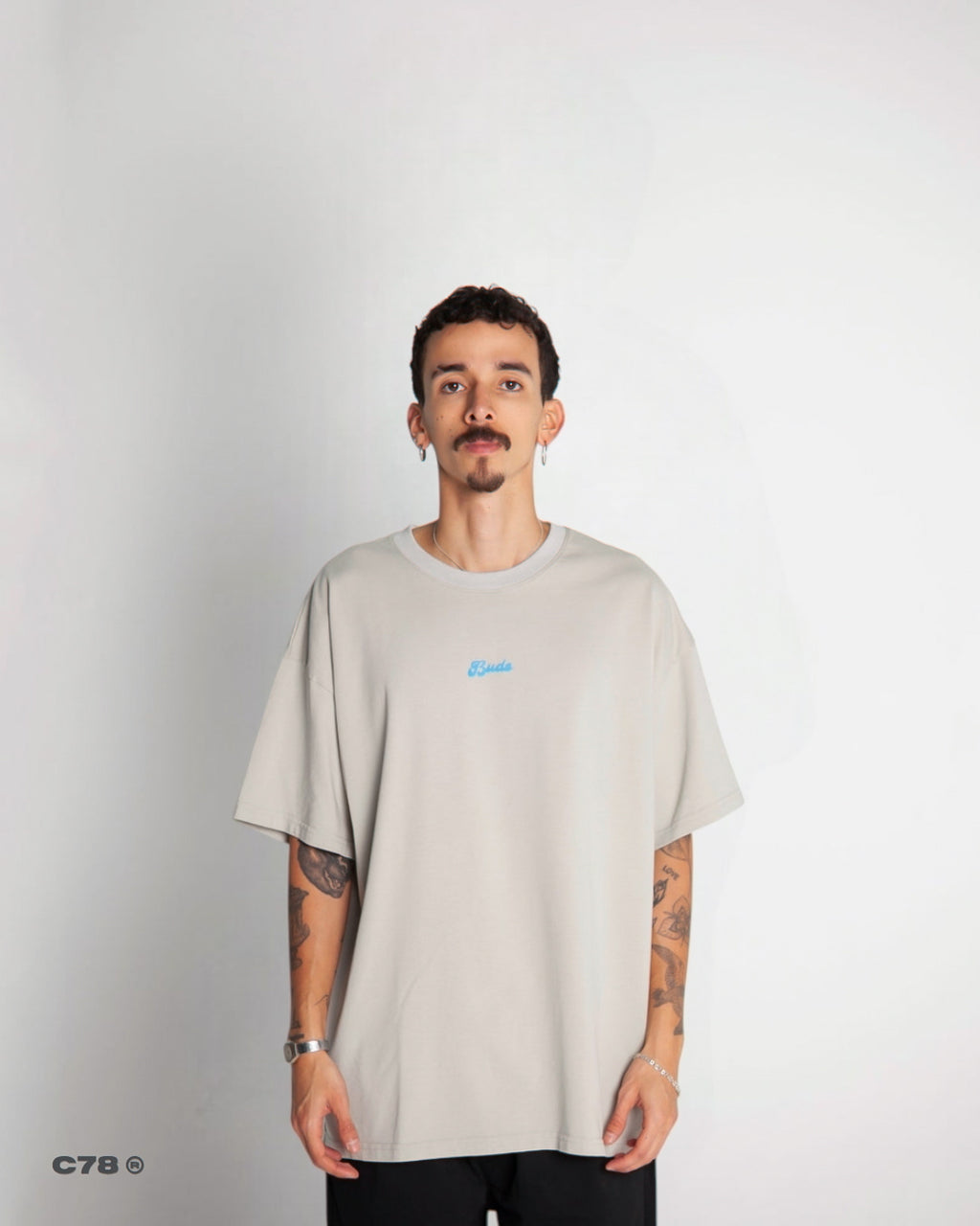 CAMISETA OVERSIZE REBORN GRIS DOORS