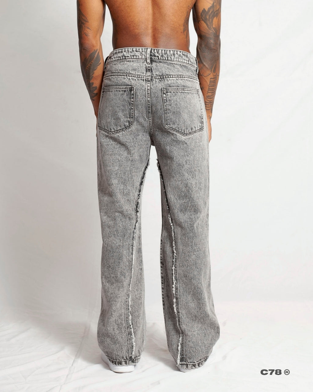 JEAN BAGGY GRIS CORTE
