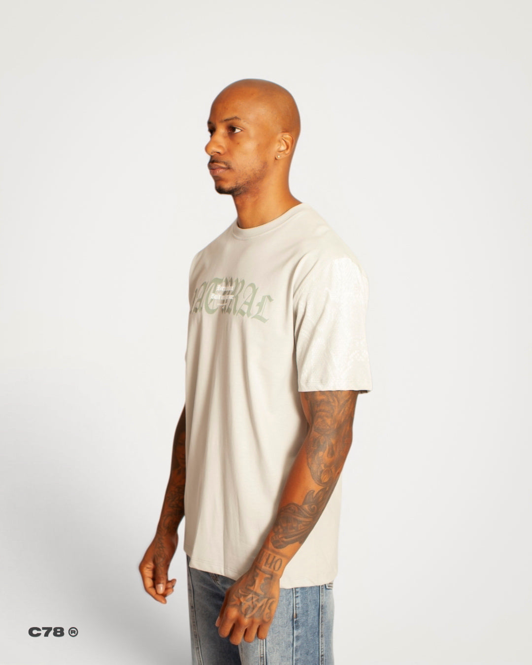 CAMISETA REGULAR FIT VERDE CLARO NATURAL